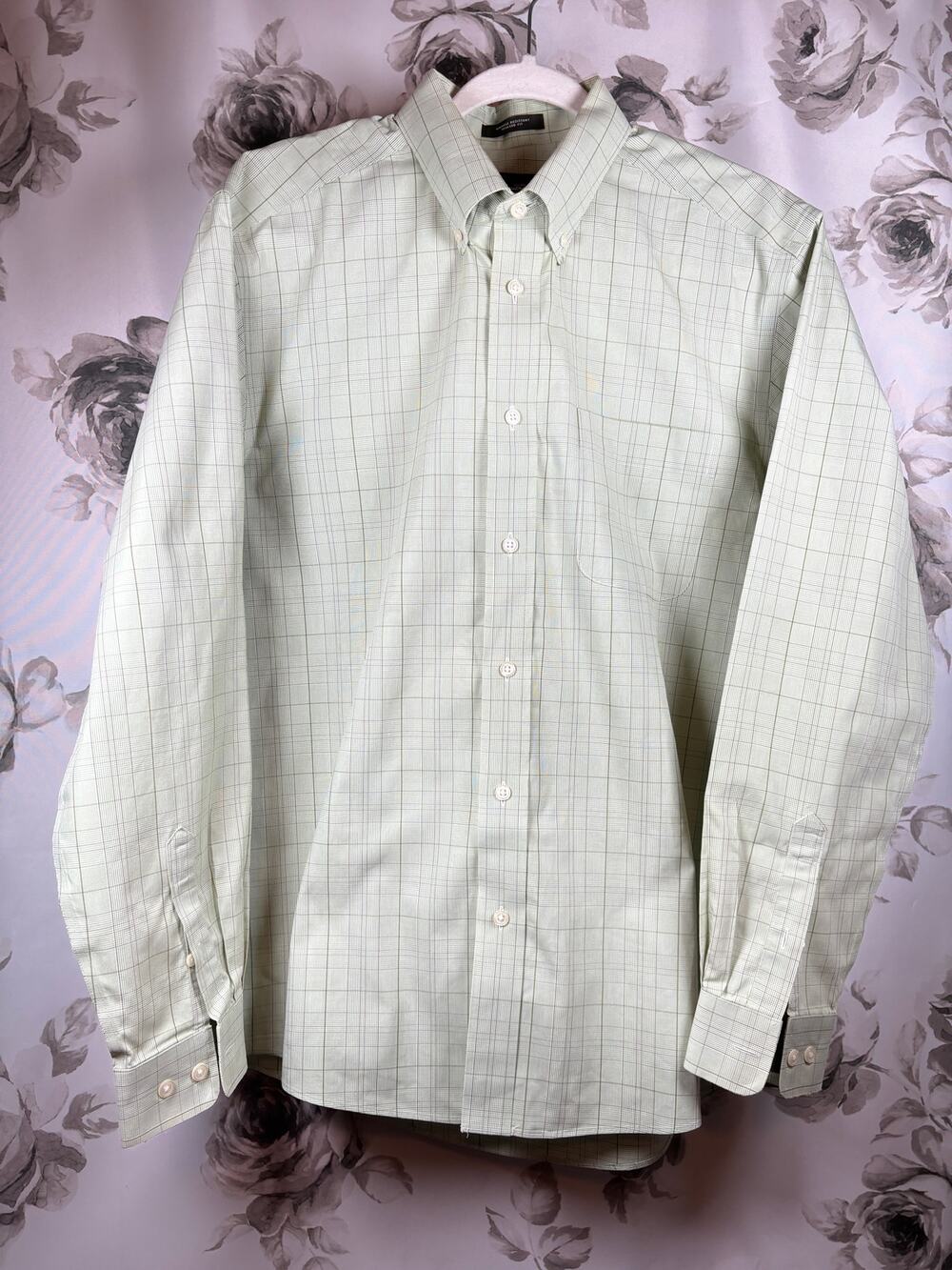 Eddie Bauer men's green button-up dress shirt size M